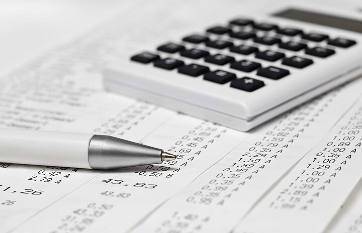 CVCI Caisse AVS - Calculatrice - Stylo - Décompte unique cotisations AVS/AI/APG/AC et AF